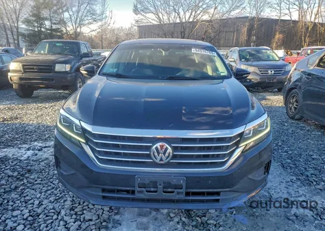 2021 Volkswagen Passat Se z USA, uszkodzony, nr VIN 1VWSA7A32MC010277